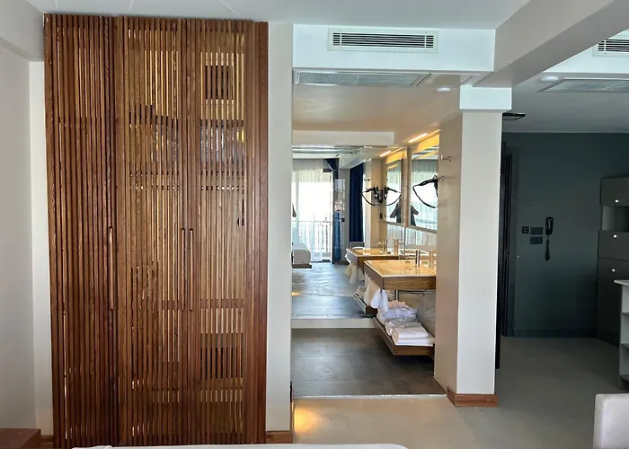 מלון Ertan Çeşme